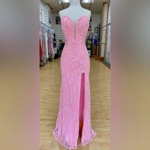 Jasz Couture 7666 pink size 6 NWT brand new never worn never altered before
